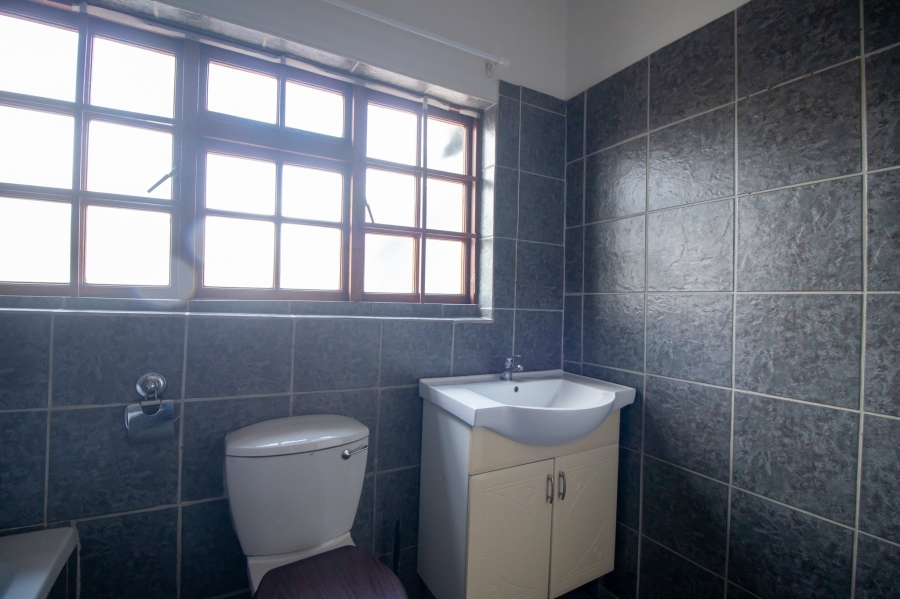 To Let 3 Bedroom Property for Rent in Geelhoutpark North West